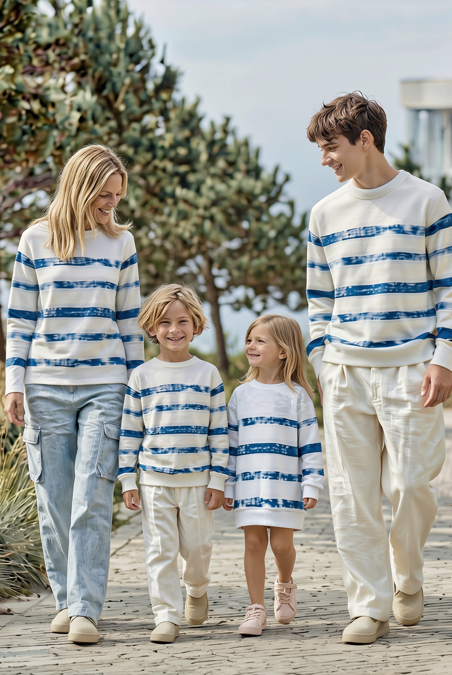 Family-matching-outfits-Ashore-design-sea-shore-travel_matching_-sets-1