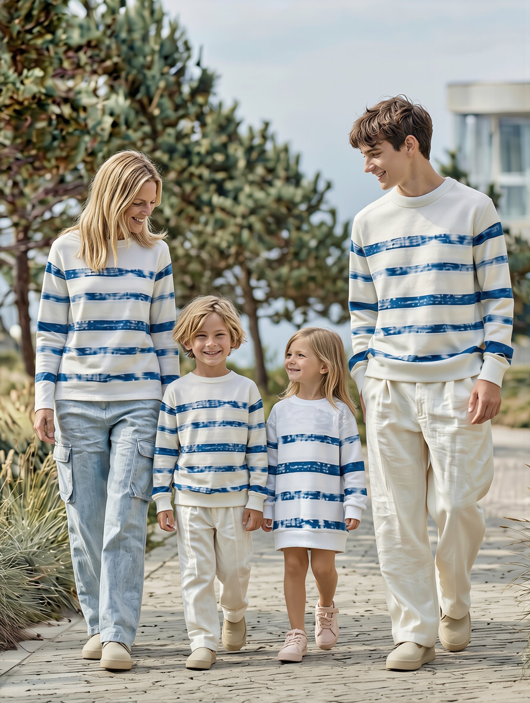 Family-matching-outfits-Ashore-design-sea-shore-travel_matching_-sets-1