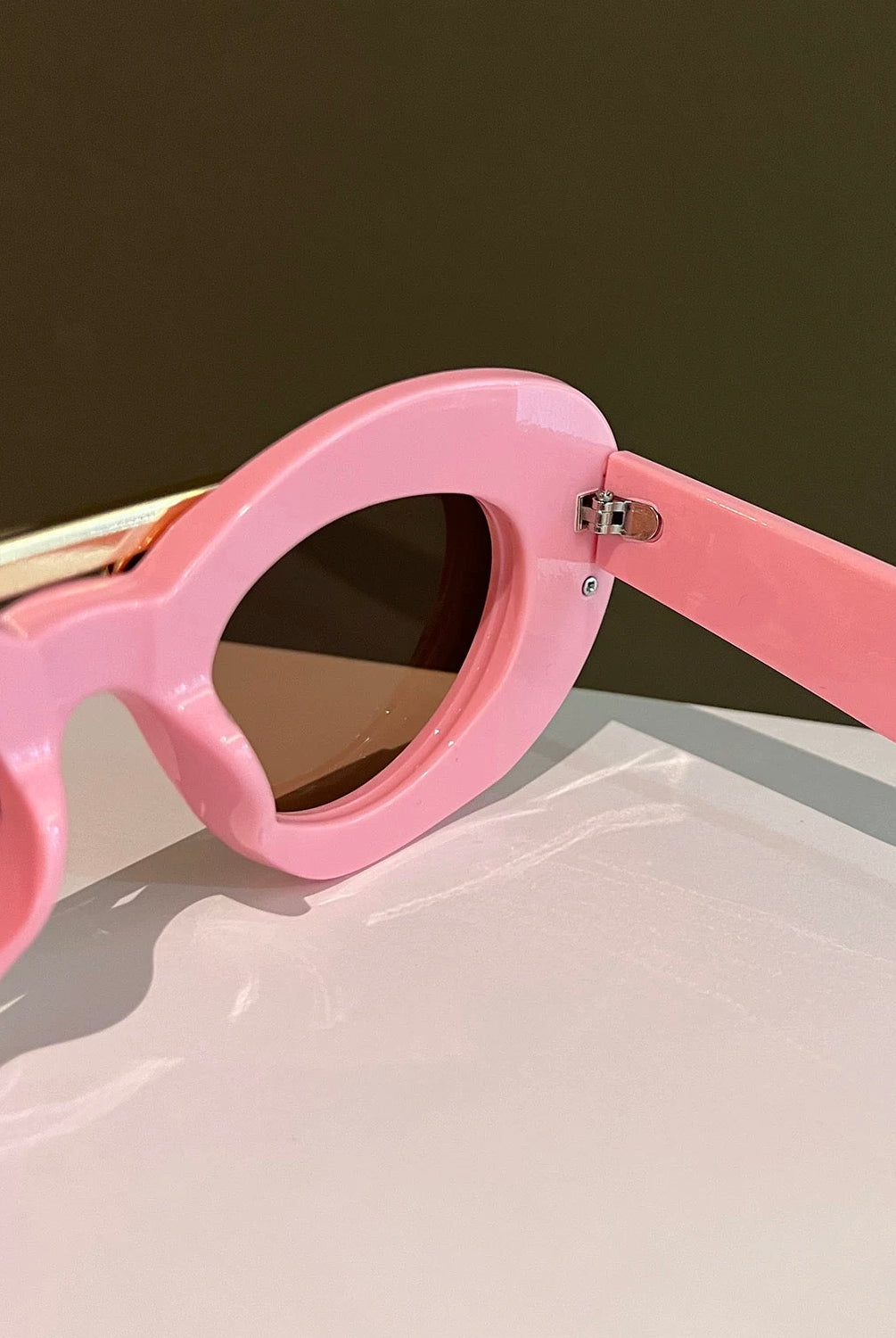 Thick_Oval_Tinted_UV400_Shades_Luxury_Sunglass-2=3