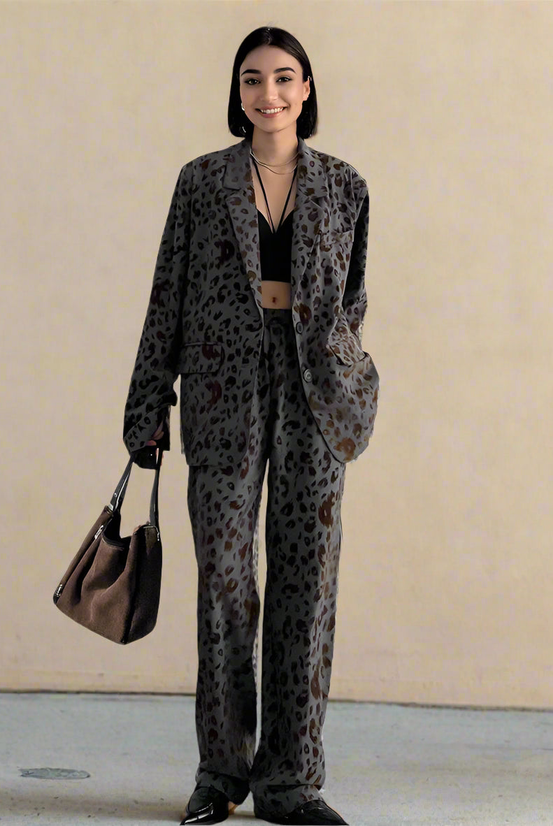 Women_s_Muted_Leopard_Pattern_Suit_Set_Chic_and_Sophisticated_Statement_Wear
