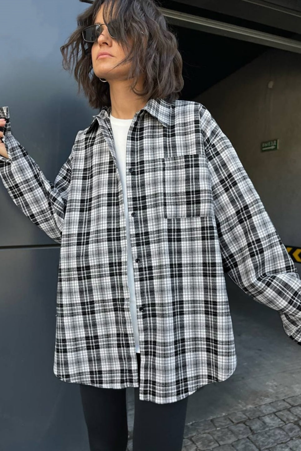 ASHORE SHOP Patchwork Black And White Plaid Shirts Women Pocket Gingham Blouse Casual Loose Long Sleeve Print Tops Spring Shirts