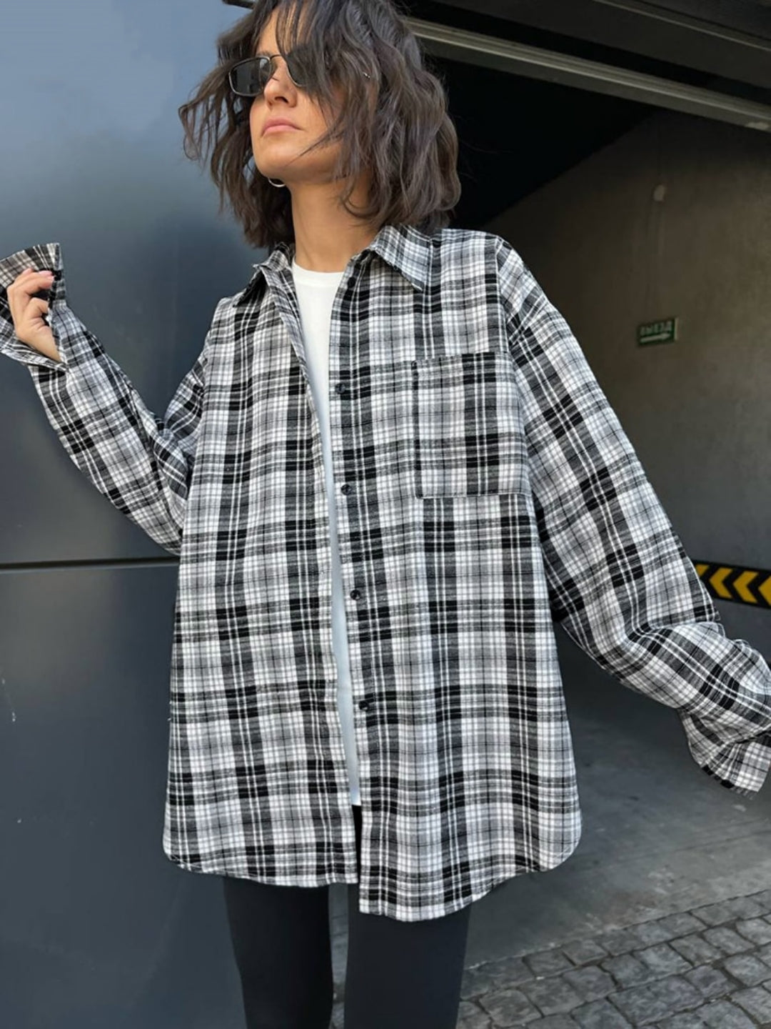 ASHORE SHOP Patchwork Black And White Plaid Shirts Women Pocket Gingham Blouse Casual Loose Long Sleeve Print Tops Spring Shirts
