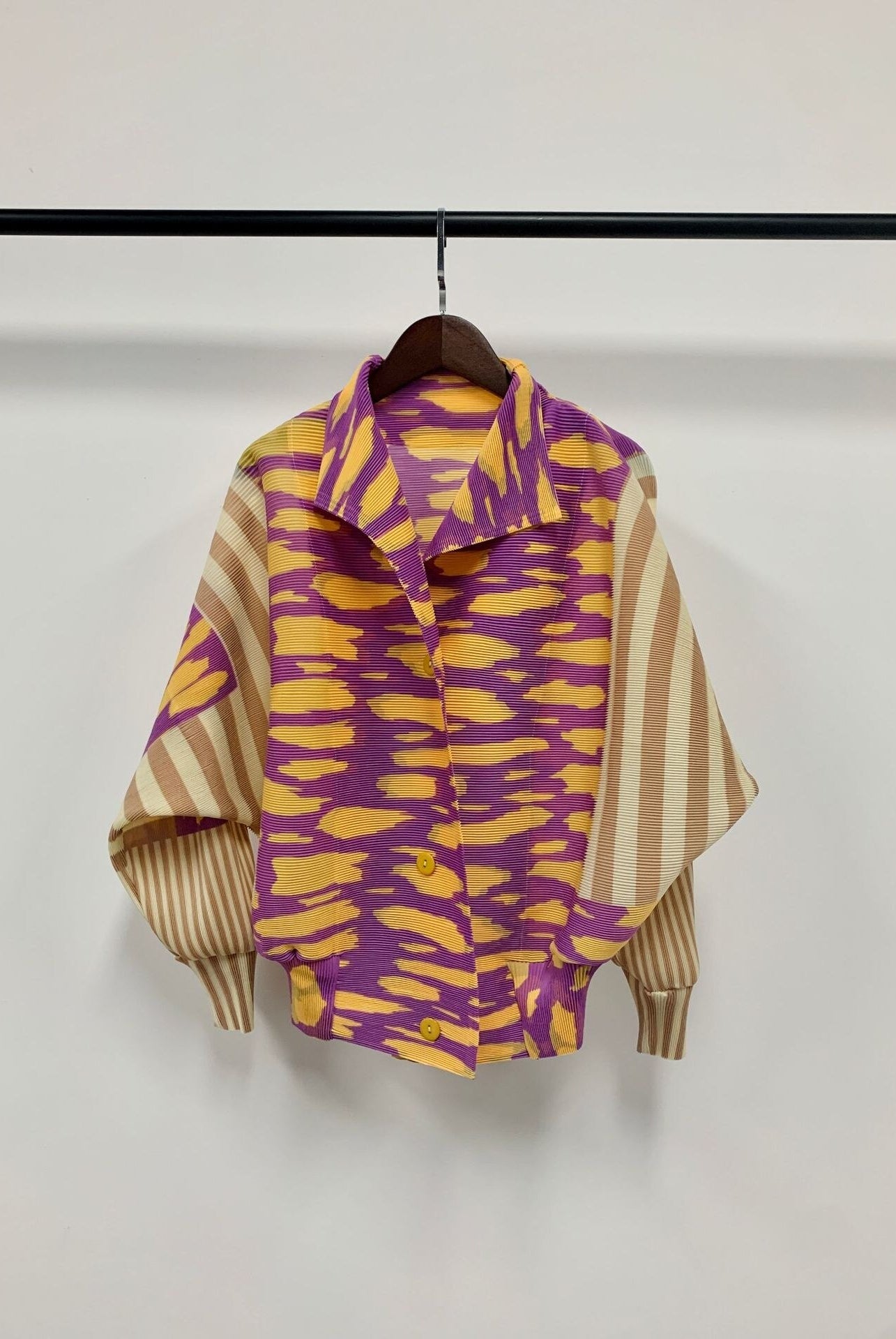 ASHORE Ripple Stretch: Print Pleated Shirts For Women Turn-down Collar Long Sleeves Single Breasted Tops Female Vintage Clothes Spring