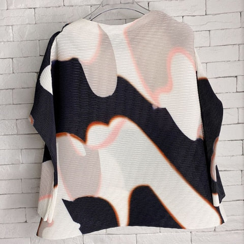 Ashore Ripple Stretch Women Pleated T Shirt Hit Color Pattern O Collar Tops