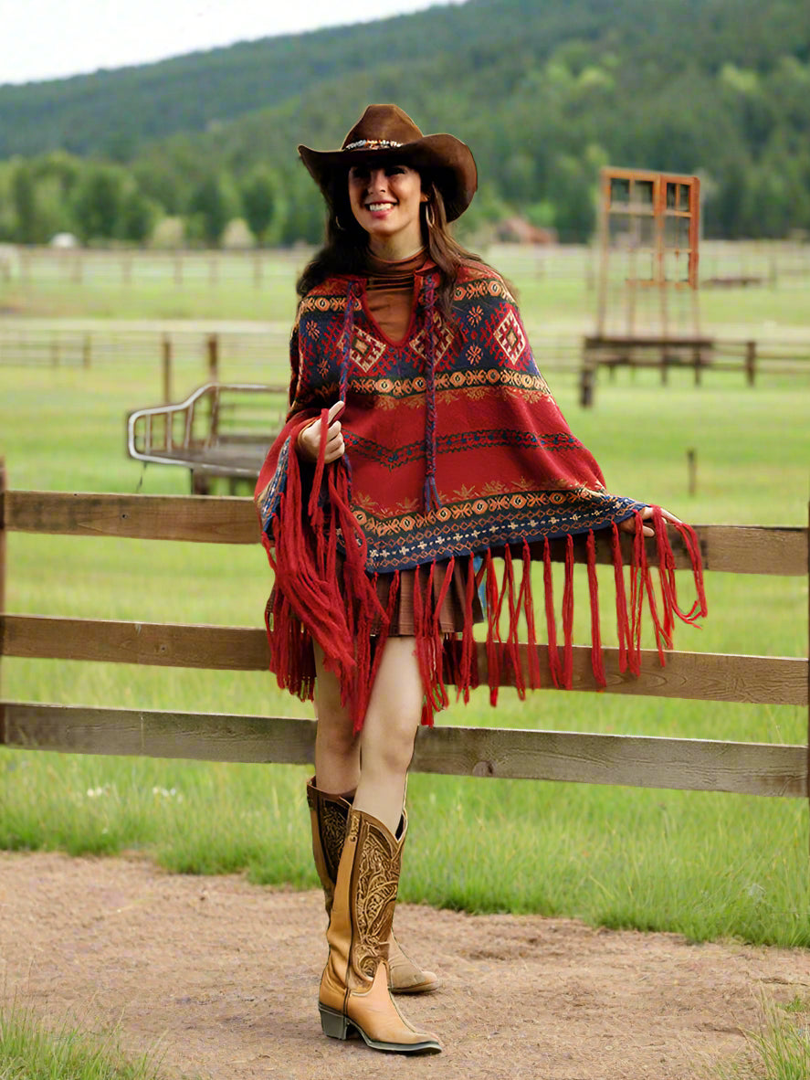 Western_and_bohemian_charm_Poncho_New_Ashore_Western_Shop