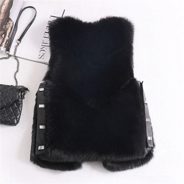 Winter Fur Vest Women Solid Color Chic Side Buckle Short Sleeveless Vest Jacket Slim Loose Plus Velvet Thickening Women Clothing